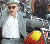  Click for Dennis Hopper & motorcycle 